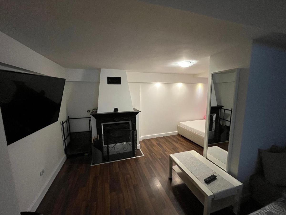 Zielone Wzgorze Hostel Walbrzych Bagian luar foto